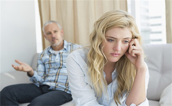 為什么越來越多女人生完孩子后患上產后抑郁癥？產后抑郁癥怎么治療？