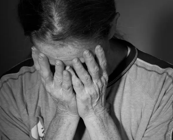 湖南中槍身亡男孩家屬稱已和解：鳥槍走火被擊中頭部