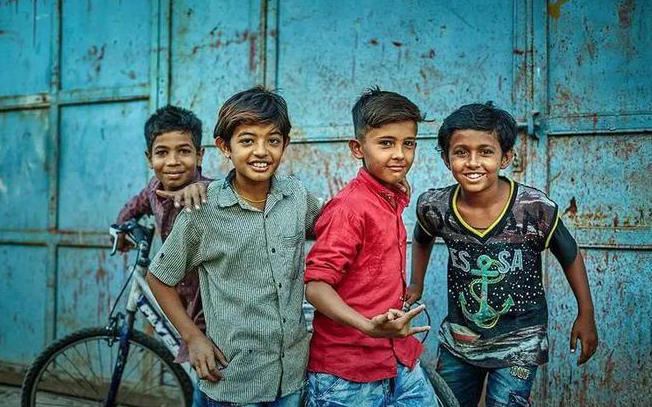 印度夫婦為買部iPhone賣掉孩子，引發了公眾的憤怒和譴責