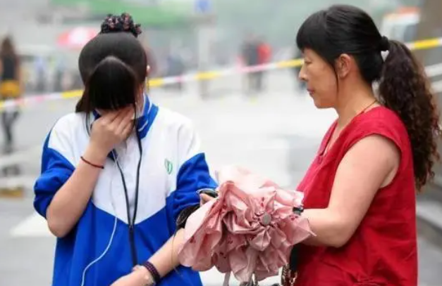 初中生投毒致多人不適 疑家長道歉