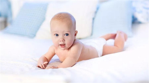 寶寶嘔吐是怎么回事？四歲寶寶積食嘔吐怎么辦