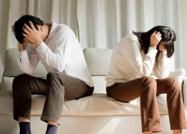 杭州女子刷視頻發現老公另有2妻3娃：男方分別轉賬400萬、80萬