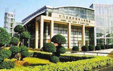 夏季空調(diào)使用不當(dāng)可能導(dǎo)致“空調(diào)病”，了解危害并采取預(yù)防措施