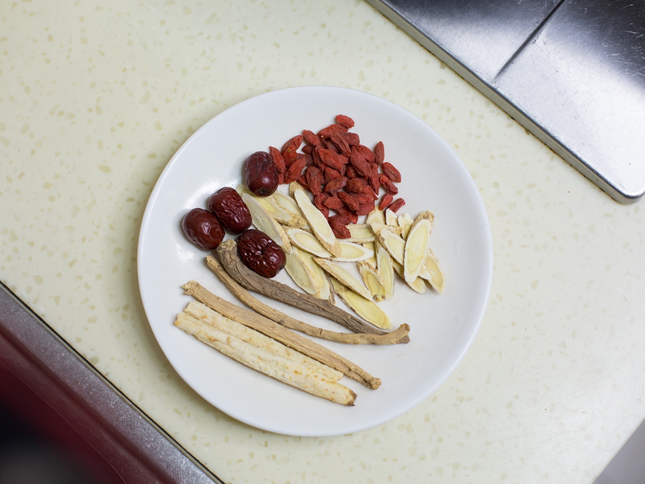 寶寶補充鈣的八種日常食品：補鈣要注意什么？