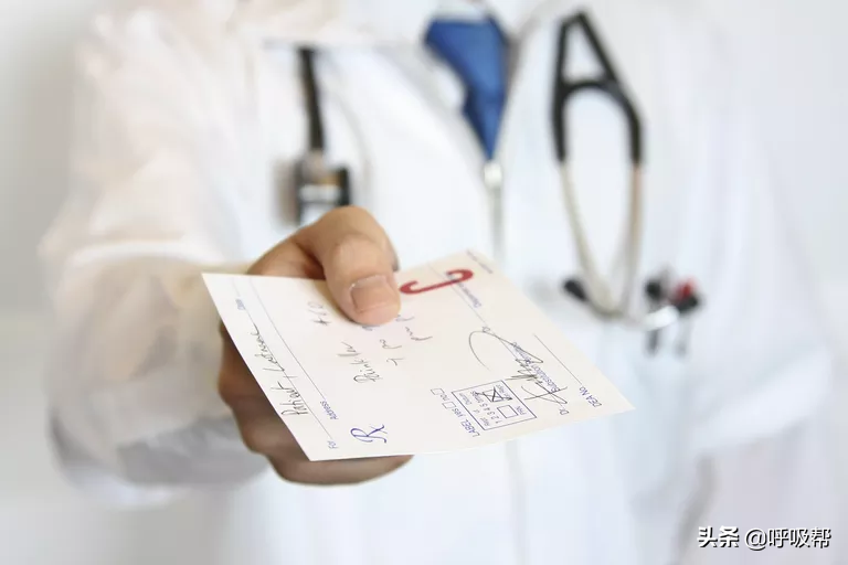 坐月子減肥可行嗎？月子里不刻意減肥