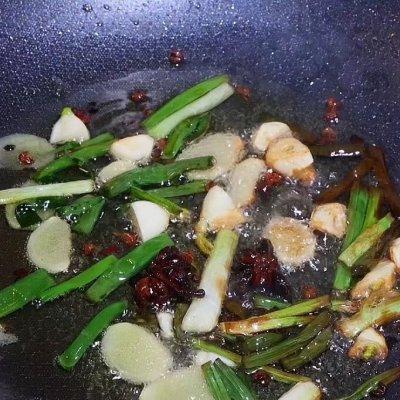 鼓勵孩子嘗試新事物:讓孩子嘗試新的事物,學習新的技能或者參加新的活動,這樣可以培養他們的興趣和獨立性。