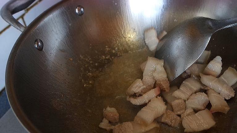 學會正確打開貝親標準口徑奶嘴上的排氣孔