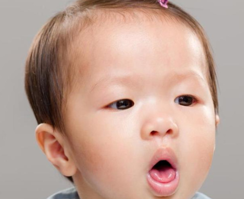 2個(gè)月寶寶喂多少奶粉？寶寶吃奶粉的注意事項(xiàng)！